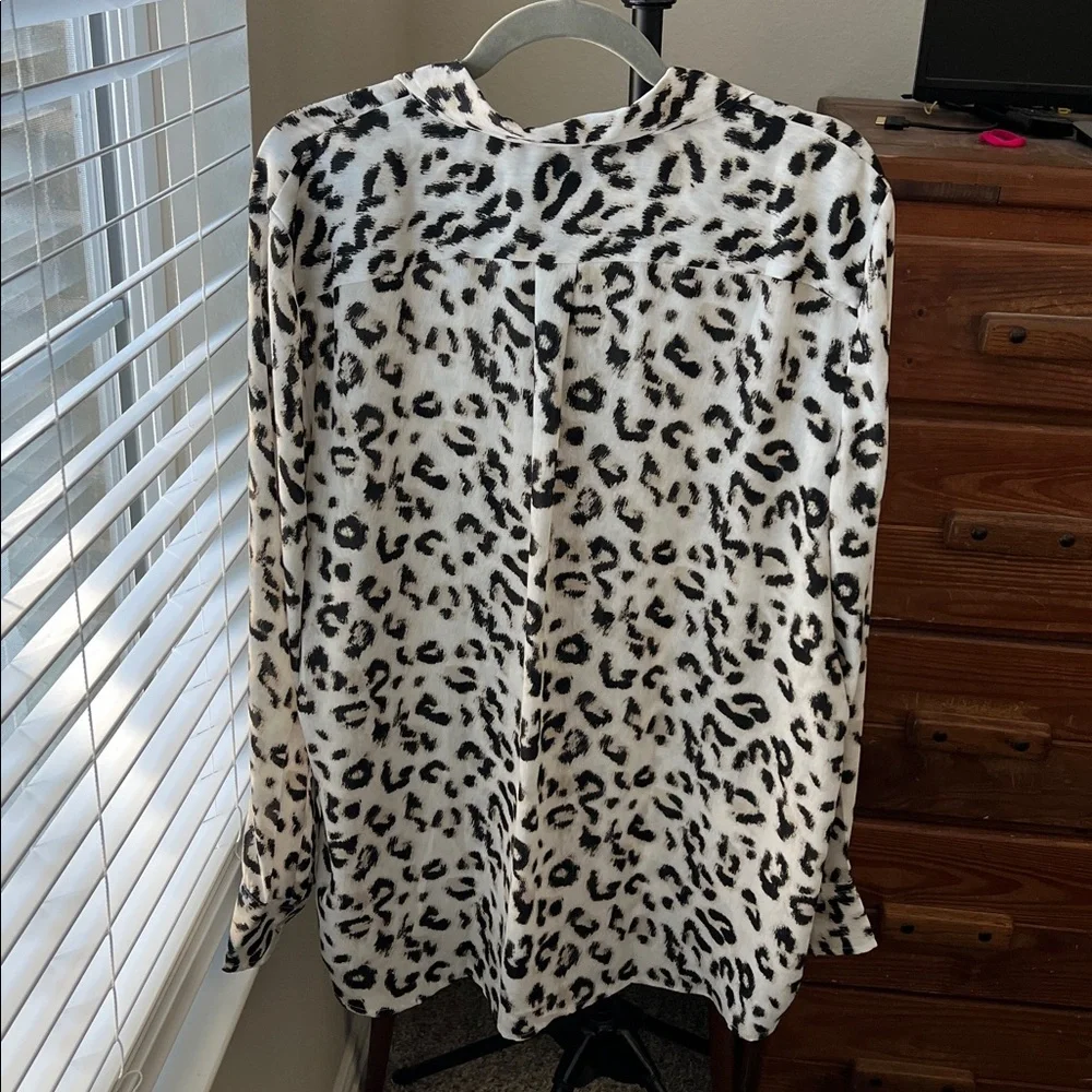 Banana Republic Leopard Print Blouse - Picture 8 of 8